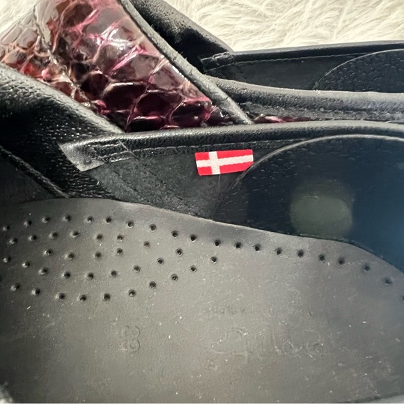 Sanita Pro. Patent Danish clogs burgundy embossed croc - Picture 5 of 16